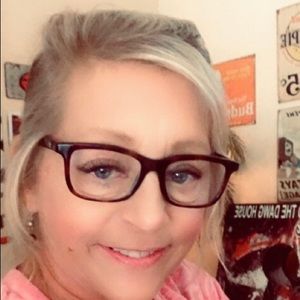 Meet your Posher, Glenda